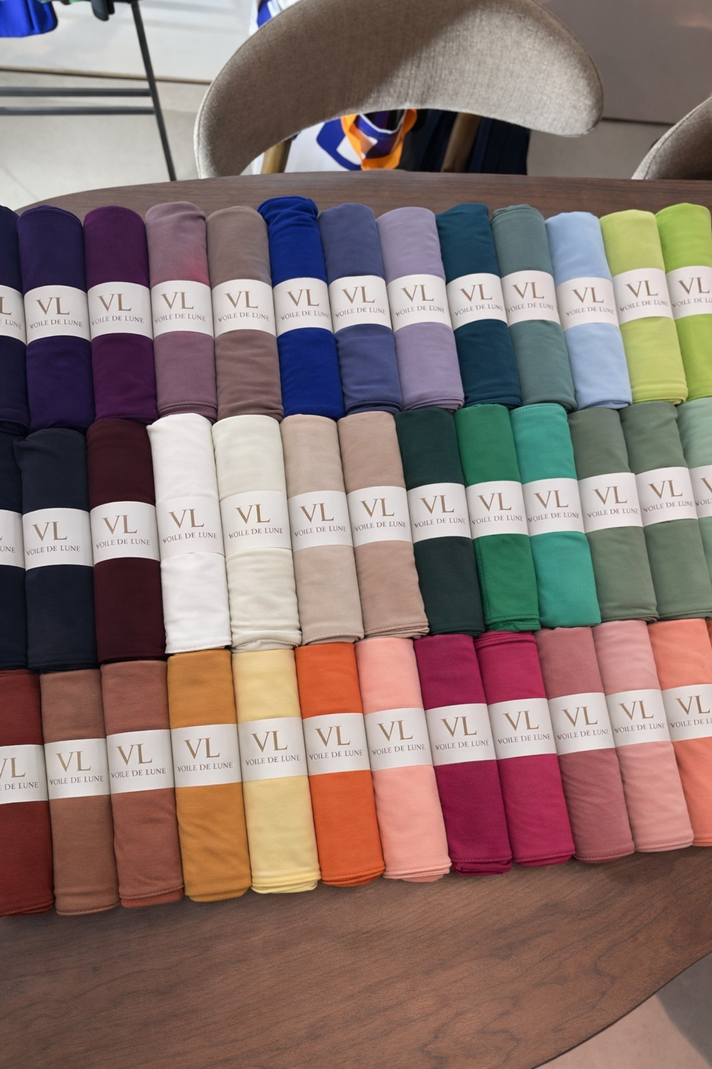 Hijab Jersey Premium simple disponible en 54 couleurs