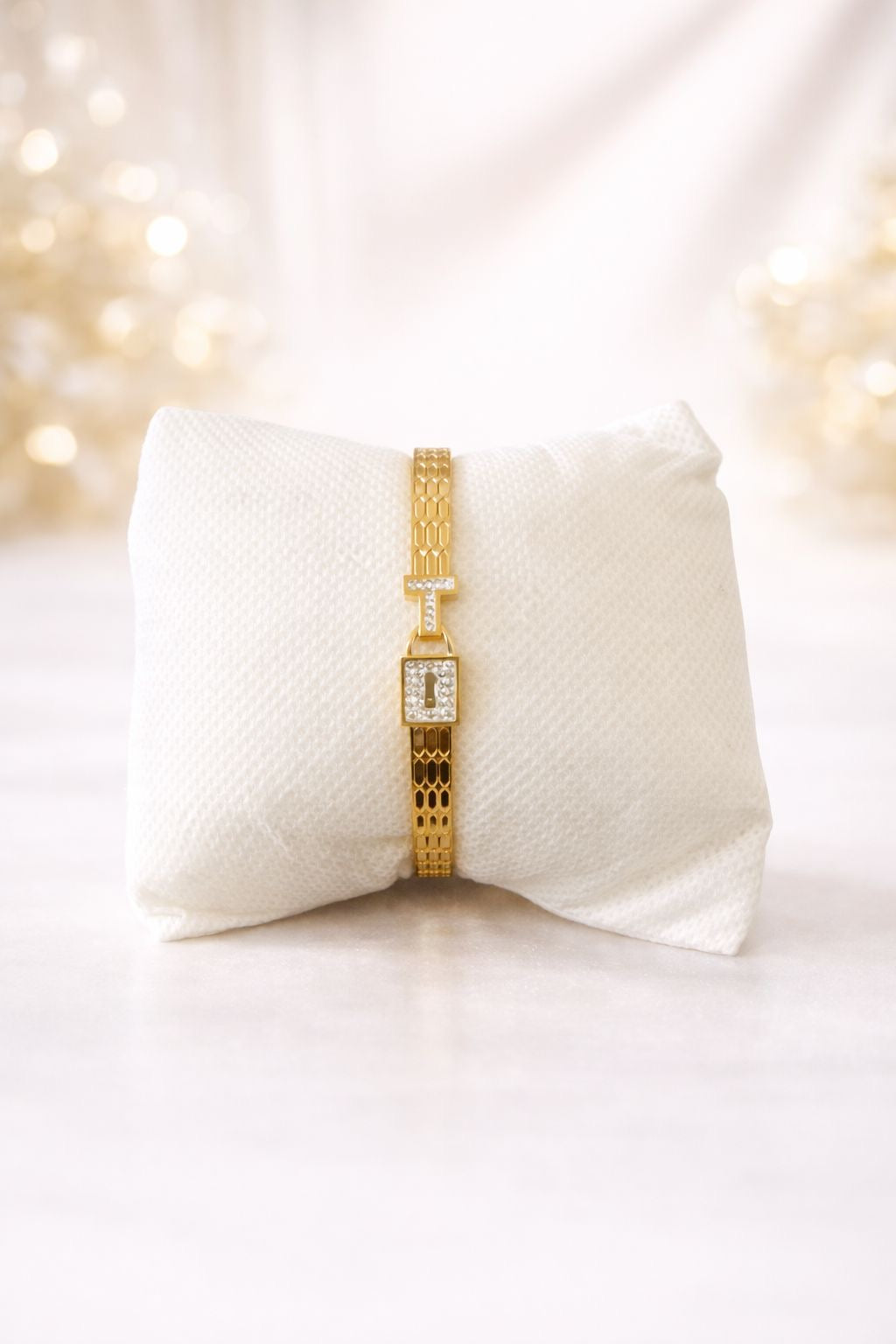 Bracelet à motifs en acier inoxydable doré