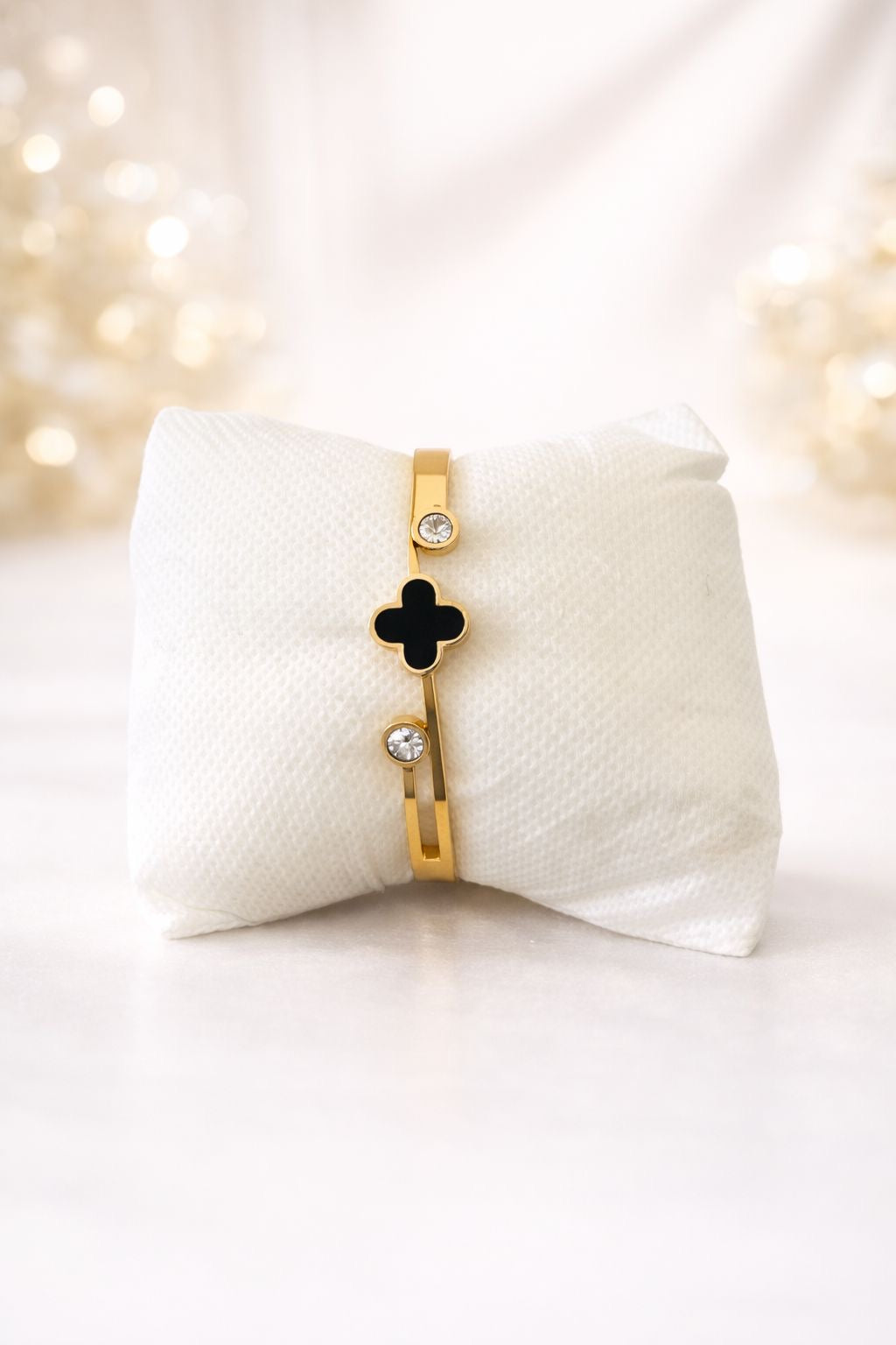 Bracelet à motifs en acier inoxydable doré