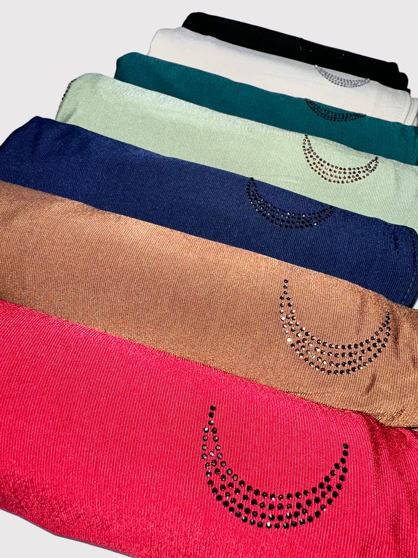 🌙 Hijab Signature – “Voile de Lune”