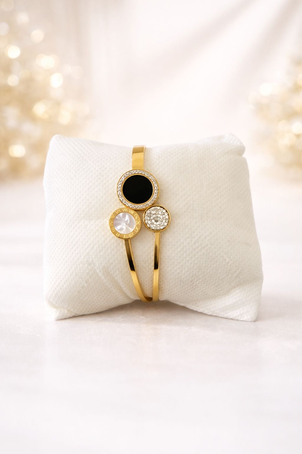 Bracelet à motifs en acier inoxydable doré