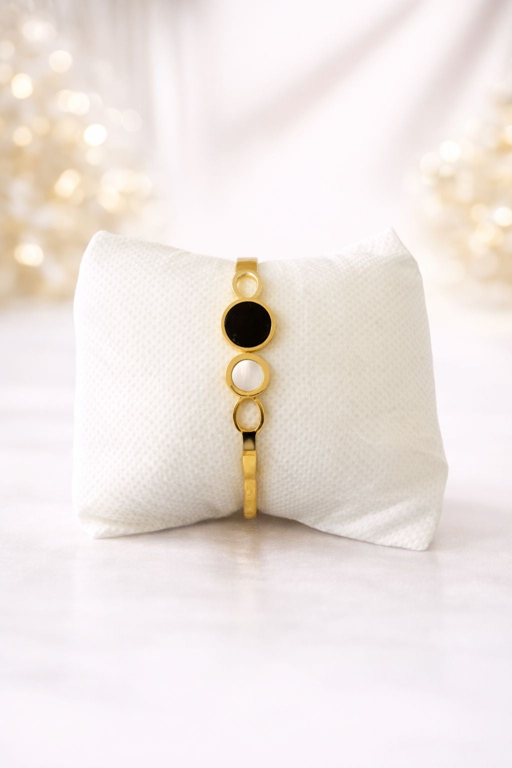 Bracelet à motifs en acier inoxydable doré