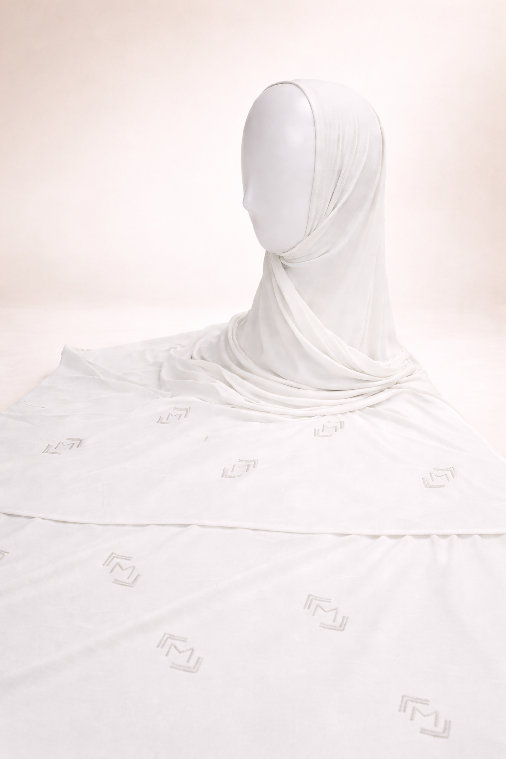 Hijab Jersey Premium – Broderie M haute qualité