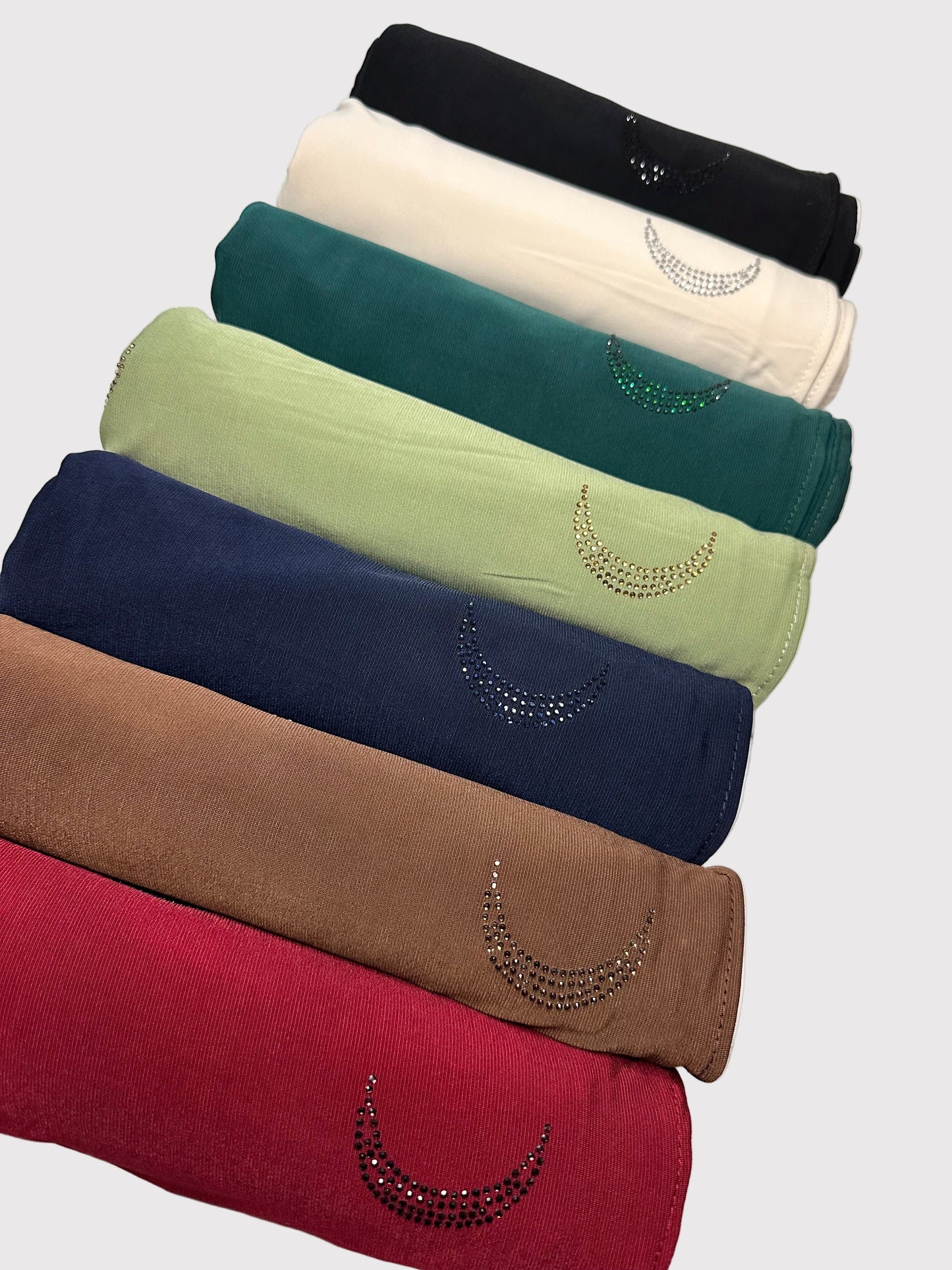 🌙 Hijab Signature – “Voile de Lune”